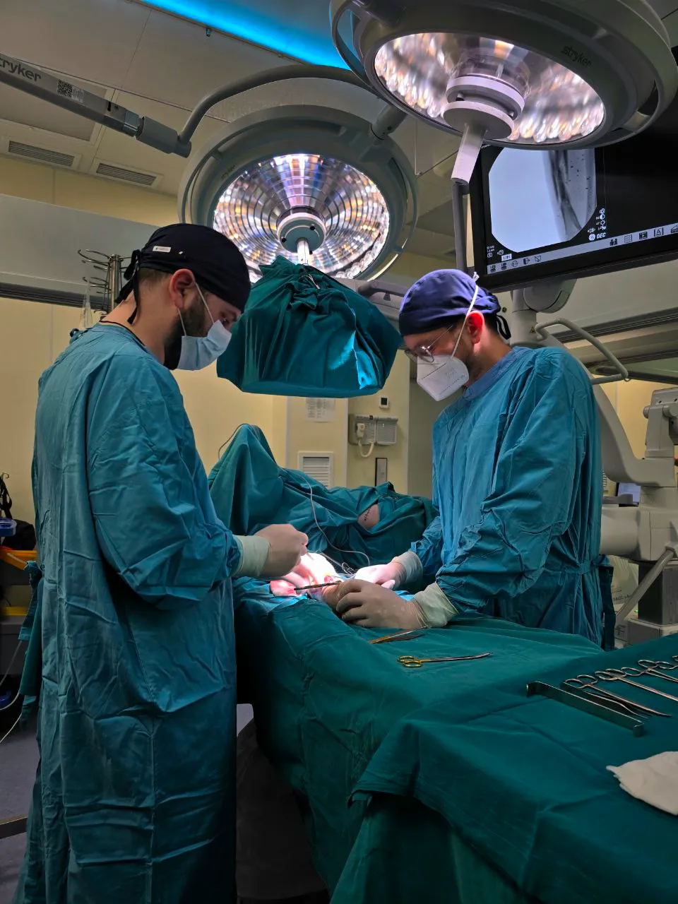 Микрохирургическая операция кисти